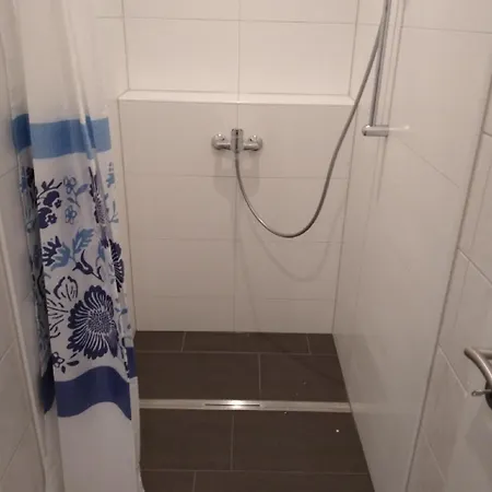 10qm Bis 2 Pers Nahe Winterberg * שמאלנברג